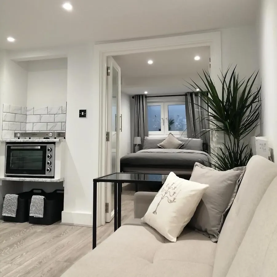 Brighton Palms 아파트