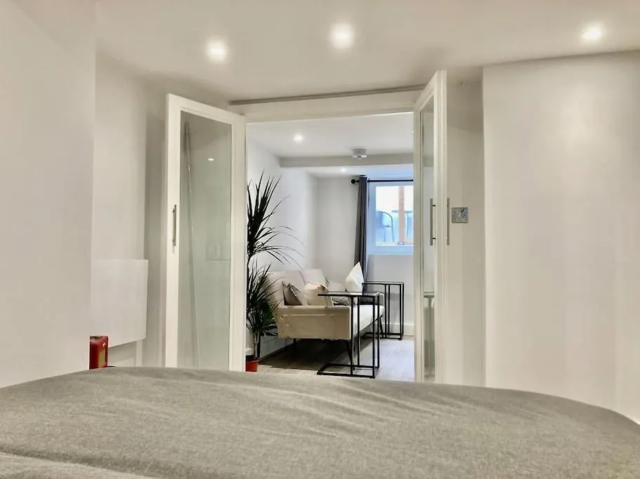 Brighton Palms 아파트